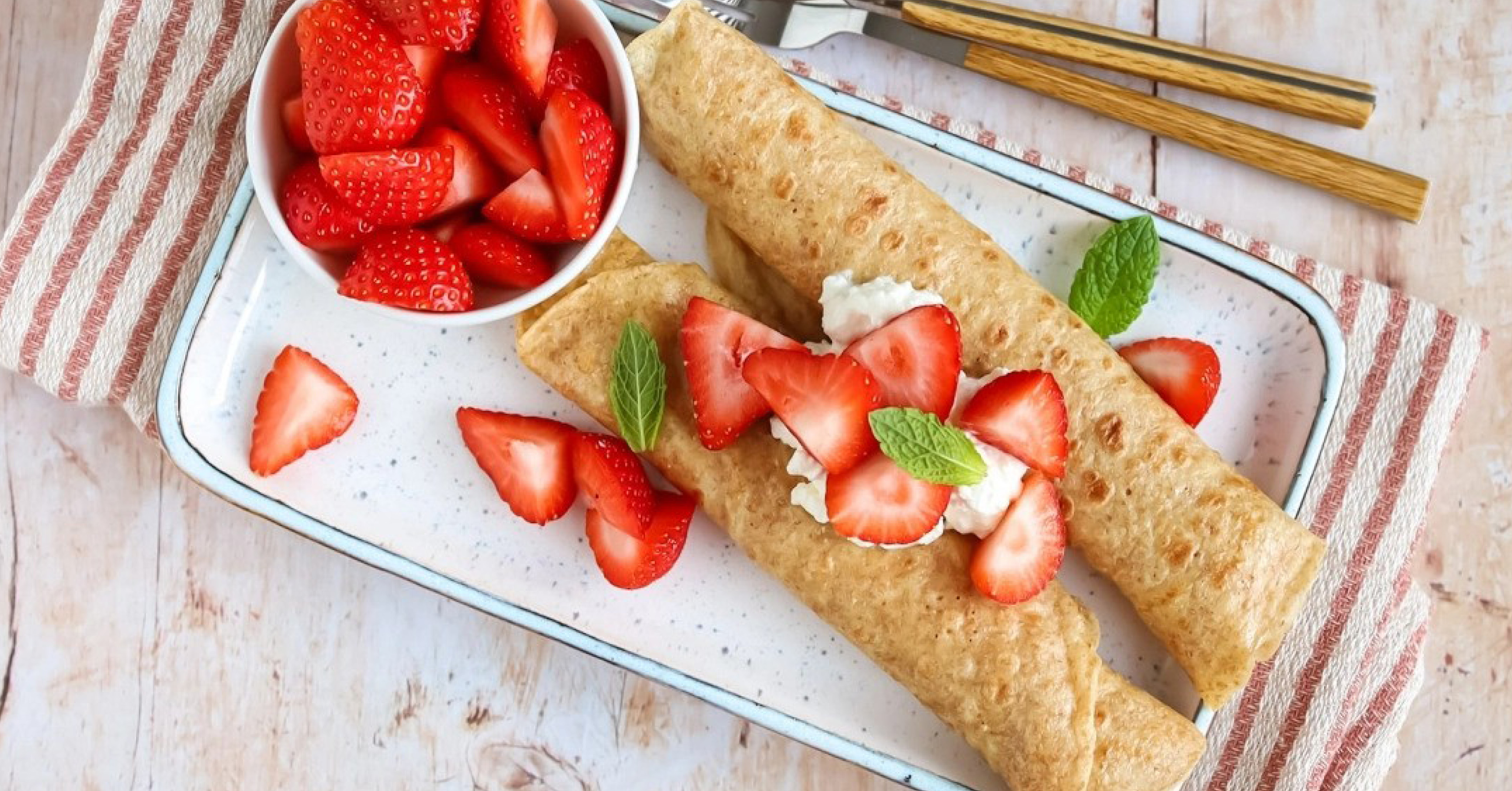 Pannenkoeken met cottage cheese & aardbeien (473 kcal)